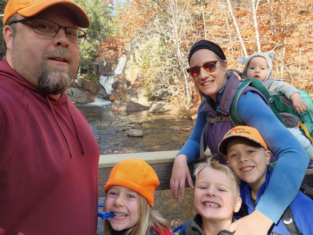 Jeanette & Matt Jacobs with children Adeline, Sawyer, Emmett & baby Liv