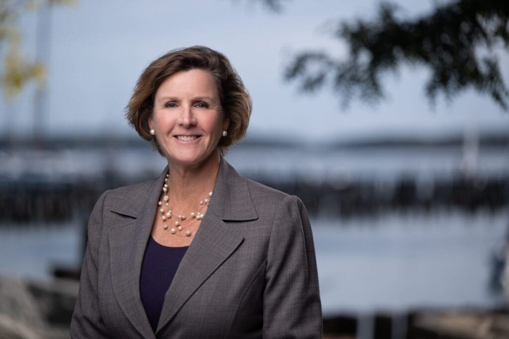 A headshot of Linda Varrell.